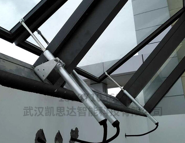 手搖開窗器